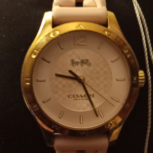 Pink Coach Watch - Picture 5 of 10